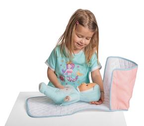 Boneca com muda fraldas