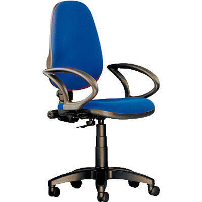 Cadeira ergonômica com encosto alto e braços
