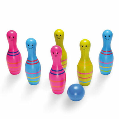 Pinos de boliche de madeira