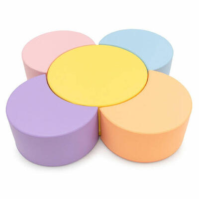 Mesa de flores com 4 bancos de espuma