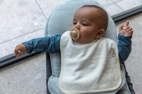 Babete de bebé suave
