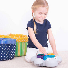 Robô multissensorial Glow and Go Bot