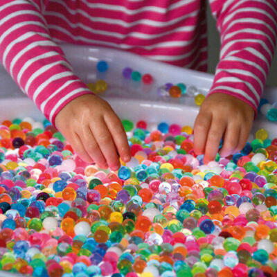 Bolas sensoriais coloridas